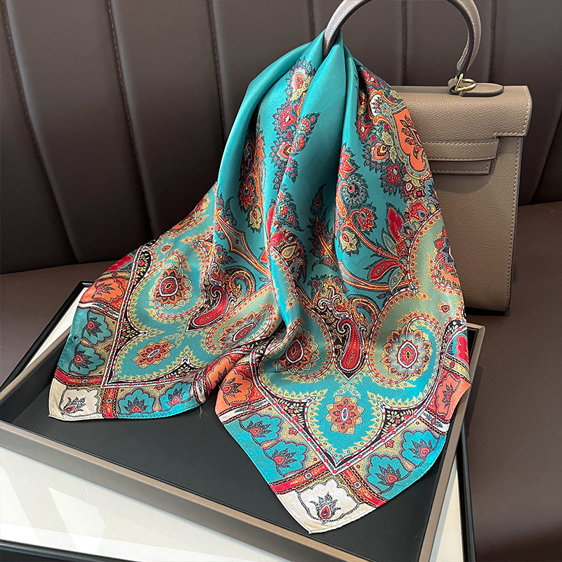 ผ้าพันคอสี่เหลี่ยมจัตุรัสผ้าไห - Ascot Neck Scarf บทวิจารณ์และราคา