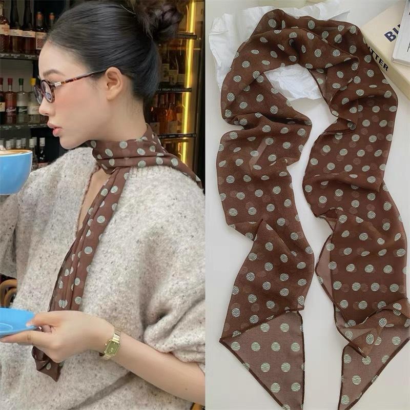 ผ้าพันคอไหมลายจุดและลายดอกไม้  - Silk Neck Scarf บทวิจารณ์และราคา