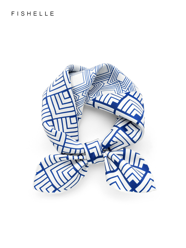 จีนคลาสสิกสีฟ้าสีขาวธรรมชาติ S - Silk Neck Scarf บทวิจารณ์และราคา